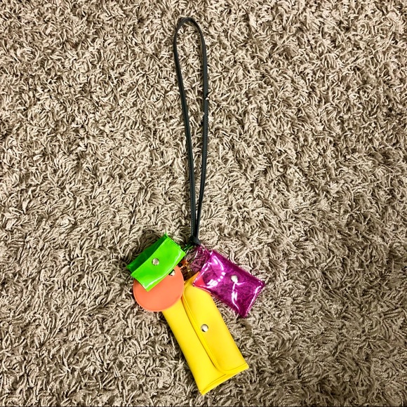 🛑SOLD🛑Neon Mini Purse Cluster 💕🍊🥝🍌 - Picture 5 of 11